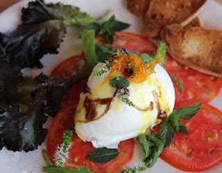 Ensalada de burrata