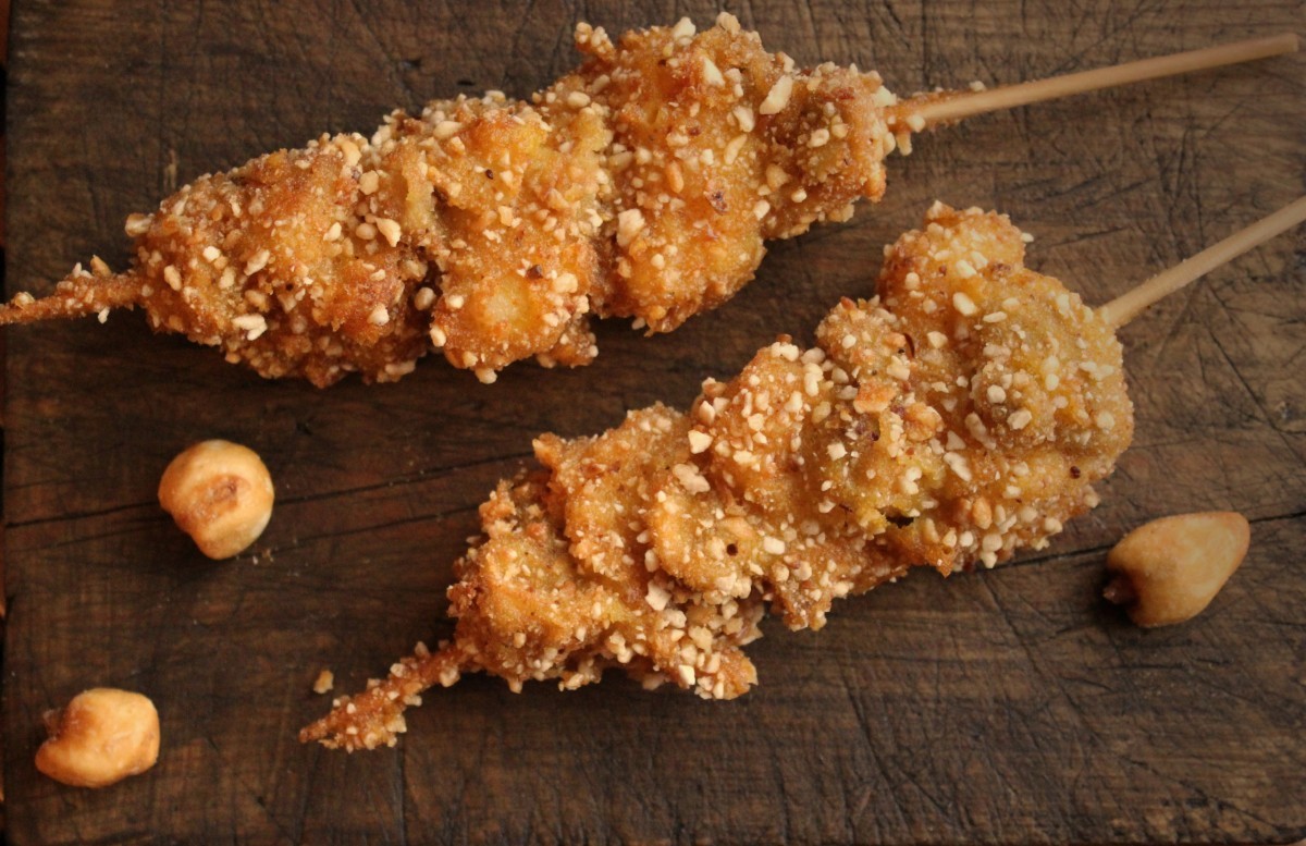 Brochetas crujientes de gambas con kikos